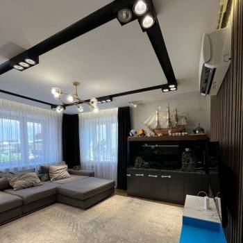 Продается Многокомнатная квартира, 120 м²