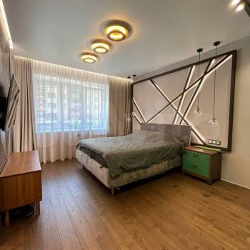 Продается Многокомнатная квартира, 120 м²