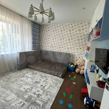 Продается Многокомнатная квартира, 120 м²