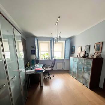 Продается 3-х комнатная квартира, 166 м²