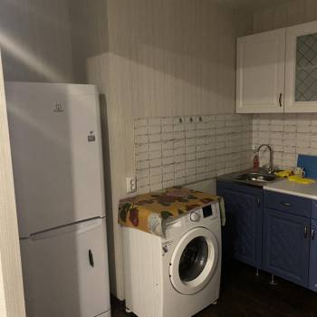 Продается 1-комнатная квартира, 32 м²