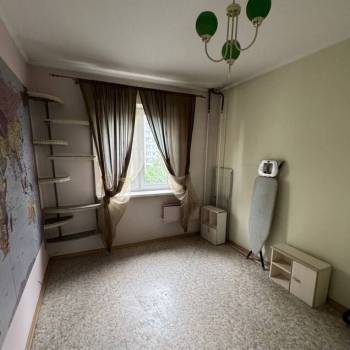 Продается Многокомнатная квартира, 79,6 м²