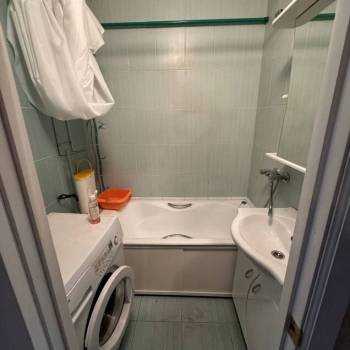 Продается Многокомнатная квартира, 79,6 м²