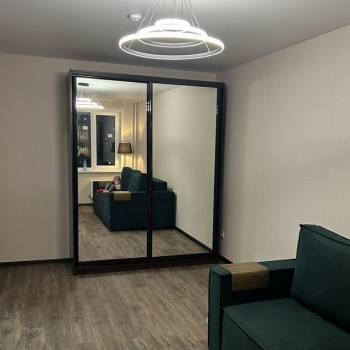 Продается 1-комнатная квартира, 38 м²