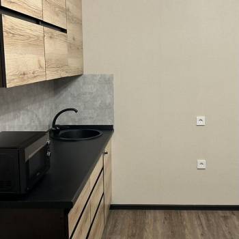 Продается 1-комнатная квартира, 38 м²