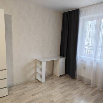 Продается 1-комнатная квартира, 43 м²