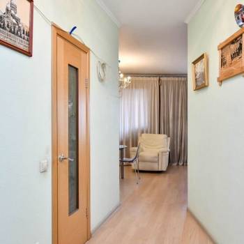 Продается 1-комнатная квартира, 56 м²