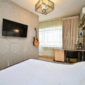 Продается 1-комнатная квартира, 56 м²