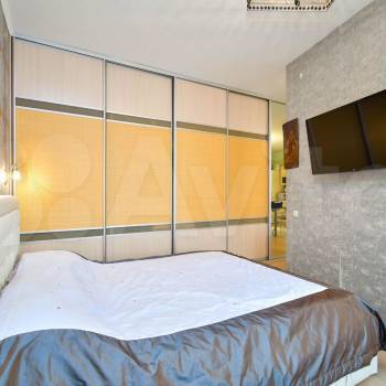 Продается 1-комнатная квартира, 56 м²