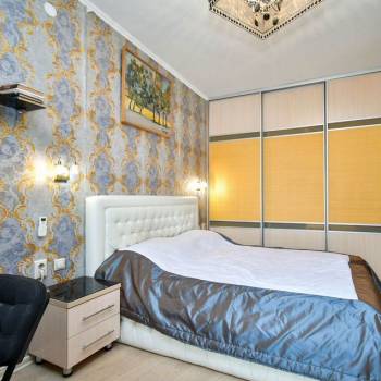 Продается 1-комнатная квартира, 56 м²