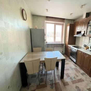 Продается Многокомнатная квартира, 79 м²