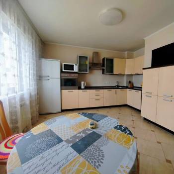 Продается 3-х комнатная квартира, 761 м²