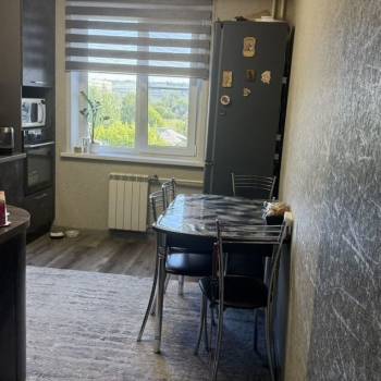 Продается Многокомнатная квартира, 81,6 м²