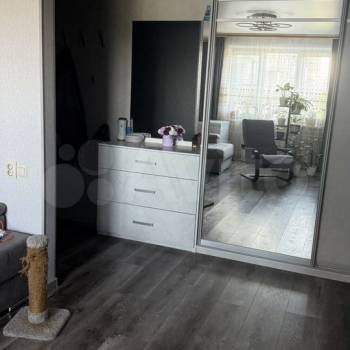 Продается Многокомнатная квартира, 81,6 м²