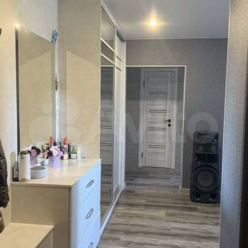 Продается Многокомнатная квартира, 81,6 м²