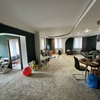 Продается Дом, 287 м²