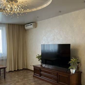 Продается Многокомнатная квартира, 81,5 м²