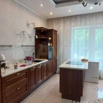 Продается Дом, 247 м²