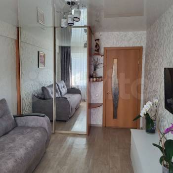 Продается Многокомнатная квартира, 77 м²