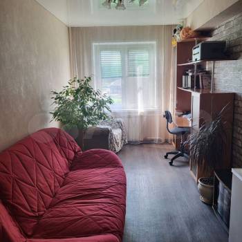 Продается Многокомнатная квартира, 77 м²