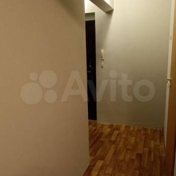 Продается 1-комнатная квартира, 32 м²