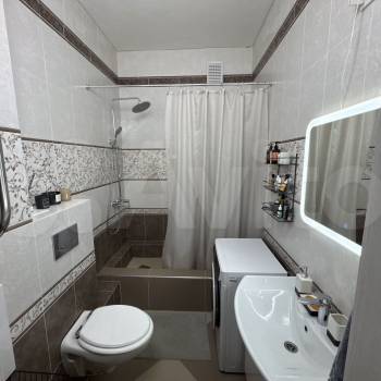 Продается 1-комнатная квартира, 45 м²