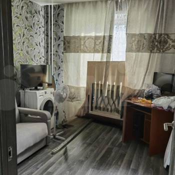 Продается Многокомнатная квартира, 81,8 м²