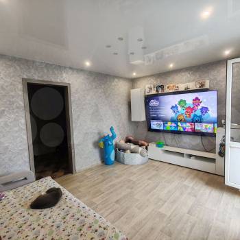 Продается Многокомнатная квартира, 81,8 м²