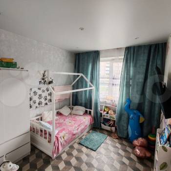 Продается Многокомнатная квартира, 81,8 м²