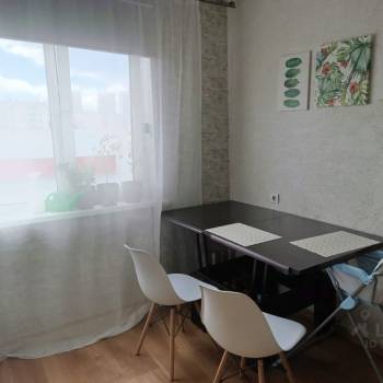Продается 1-комнатная квартира, 40,5 м²