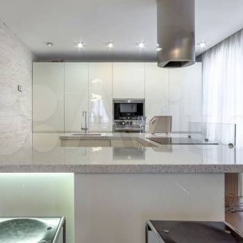 Продается Многокомнатная квартира, 145 м²