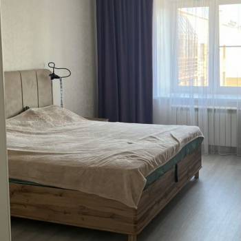 Продается 2-х комнатная квартира, 694 м²