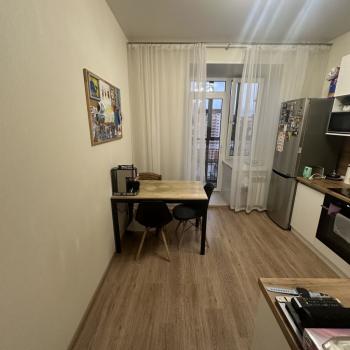 Продается 1-комнатная квартира, 37 м²