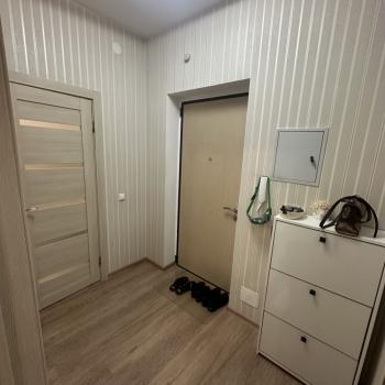 Продается 1-комнатная квартира, 37 м²