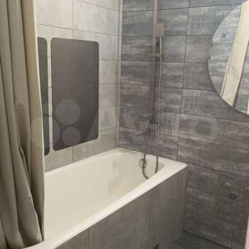 Продается 1-комнатная квартира, 50 м²