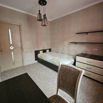 Продается Многокомнатная квартира, 82,3 м²