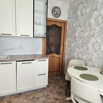 Продается Многокомнатная квартира, 82,3 м²