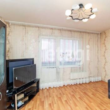 Продается 1-комнатная квартира, 40,6 м²