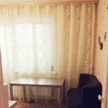 Продается 1-комнатная квартира, 82 м²