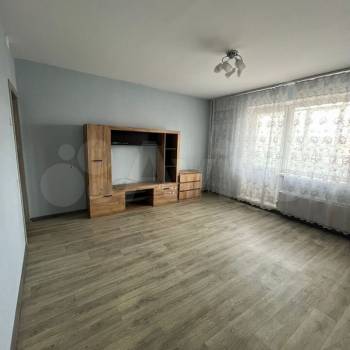 Продается 1-комнатная квартира, 46 м²
