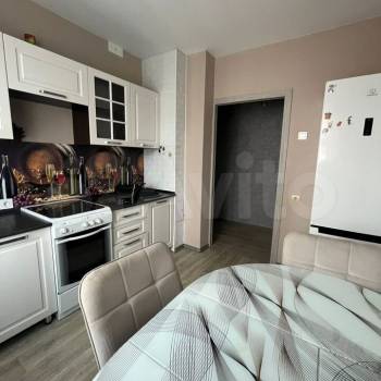 Продается 1-комнатная квартира, 46 м²