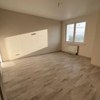 Продается 1-комнатная квартира, 43,2 м²