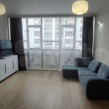 Сдается 1-комнатная квартира, 53 м²