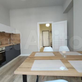 Сдается 1-комнатная квартира, 53 м²