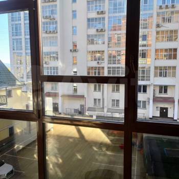 Сдается 1-комнатная квартира, 53 м²