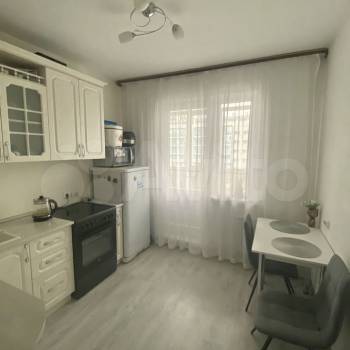 Продается 1-комнатная квартира, 42,2 м²