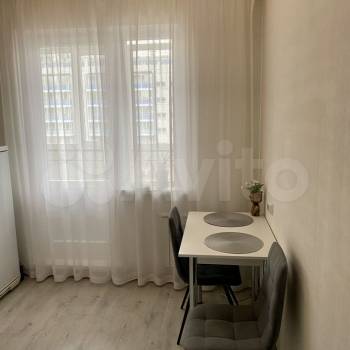 Продается 1-комнатная квартира, 42,2 м²