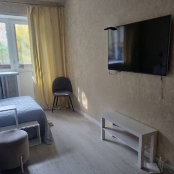 Продается 1-комнатная квартира, 32 м²