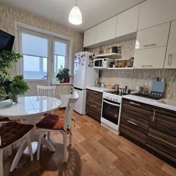 Продается 1-комнатная квартира, 37,9 м²