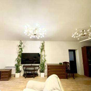 Продается Многокомнатная квартира, 190 м²